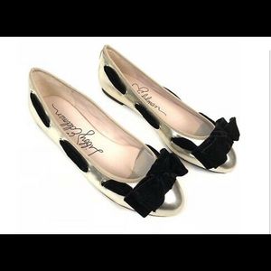 Gold Ballet Flats w/Black Velvet Ribbon Trim 9B